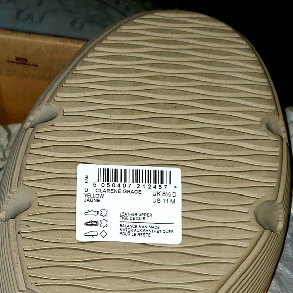 Clarks Clarene Grace yellow wedges sz 11M NWT - Picture 4 of 7